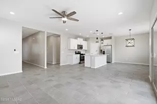 11926 W Charismatic Dr, Marana, AZ 85653 - Photo 6