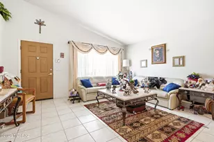 10238 E Watson Dr, Tucson, AZ 85730 - Photo 4