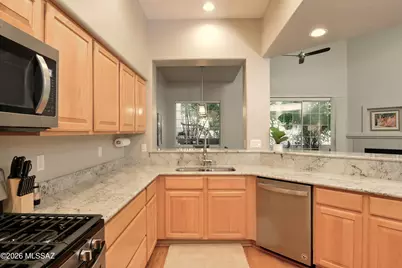 1424 W Bridalveil Place, Tucson, AZ 85737 - Photo 10