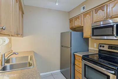6335 N Barcelona Lane #723, Tucson, AZ 85704 - Photo 10