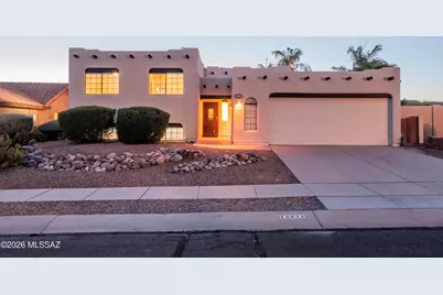 12831 N Meadview Way, Oro Valley, AZ 85755 - Photo 2