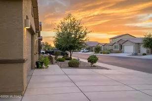 10895 W Keuka Dr, Marana, AZ 85653 - Photo 4