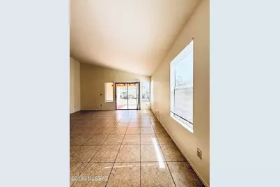 8980 E Marci Lynne Way, Tucson, AZ 85747 - Photo 2