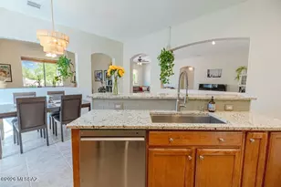 7554 W Higgins Feather Ct, Tucson, AZ 85743 - Photo 10