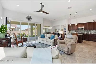 558 N Sonoma Vista Drive, Green Valley, AZ 85614 - Photo 2