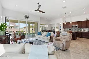 558 N Sonoma Vista Dr, Green Valley, AZ 85614 - Photo 2