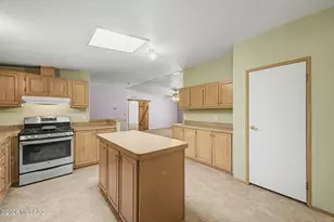 5556 N Squeak Pl, Marana, AZ 85653 - Photo 16