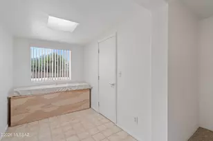 5212 N Whispering Hills Ln, Tucson, AZ 85704 - Photo 6