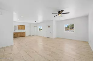1318 E Suncrest Dr, Tucson, AZ 85756 - Photo 8