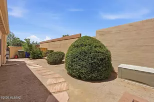 1836 N Ranch Dr, Tucson, AZ 85715 - Photo 26