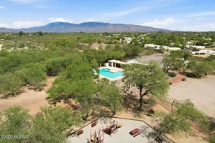 1836 N Ranch Dr, Tucson, AZ 85715 - Photo 32