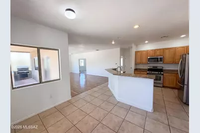 5225 W Wild Burro Spring Drive, Marana, AZ 85658 - Photo 8