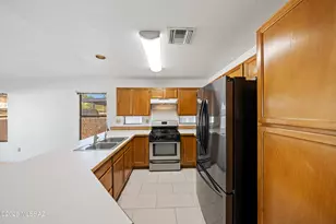 8088 N Highcountry Ave, Tucson, AZ 85741 - Photo 4