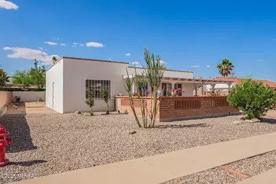 434 S Vista Del Rio, Green Valley, AZ 85614 - Photo 2