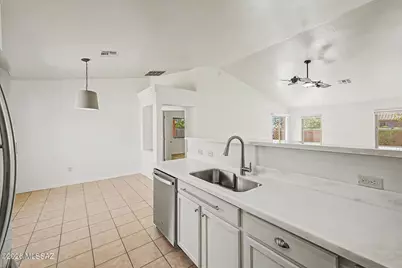 11499 W Magic Song Street, Marana, AZ 85658 - Photo 6
