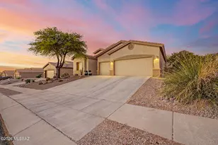 725 E Blue Mesa Pl, Vail, AZ 85641 - Photo 2