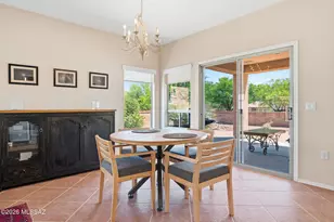 2025 W Amblemorn Dr, Green Valley, AZ 85622 - Photo 6