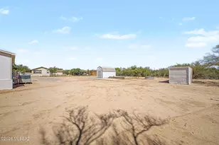 9240 S Honeysuckle Farm Trail, Tucson, AZ 85735 - Photo 28