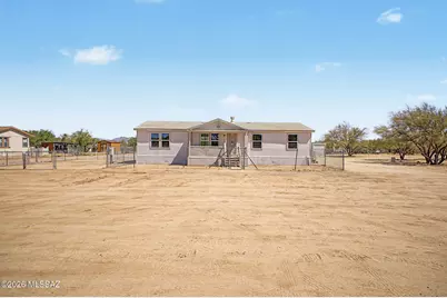 9240 S Honeysuckle Farm Trail, Tucson, AZ 85735 - Photo 1