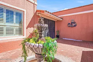1121 N Abrego Dr, Green Valley, AZ 85614 - Photo 10