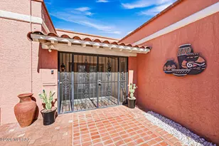 1121 N Abrego Dr, Green Valley, AZ 85614 - Photo 8