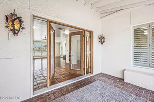 1121 N Abrego Dr, Green Valley, AZ 85614 - Photo 10
