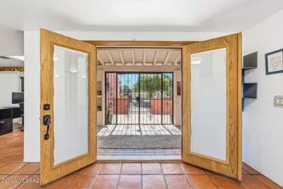 1121 N Abrego Drive, Green Valley, AZ 85614 - Photo 2