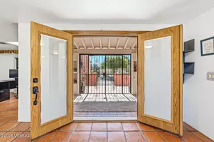 1121 N Abrego Dr, Green Valley, AZ 85614 - Photo 2