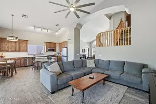 9205 N Sugar foot Dr, Tucson, AZ 85743 - Photo 14