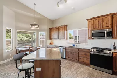 9205 N Sugar Foot Drive, Tucson, AZ 85743 - Photo 6
