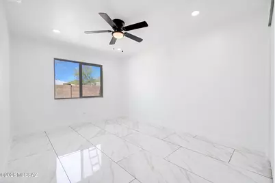 1524 S Saint Tropaz Place, Tucson, AZ 85713 - Photo 24
