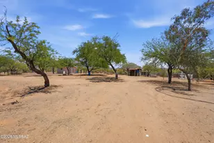 2301 S Hohokam Dr, Tucson, AZ 85735 - Photo 28