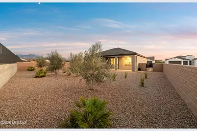 1820 N Banneker Lane, Green Valley, AZ 85614 - Photo 20