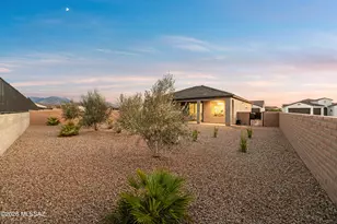 1820 N Banneker Ln, Green Valley, AZ 85614 - Photo 20