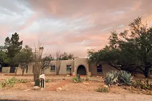 8812 E Snyder Rd, Tucson, AZ 85749 - Photo 2