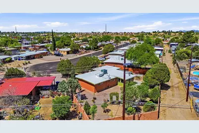 7957 E 19th Place, Tucson, AZ 85710 - Photo 2