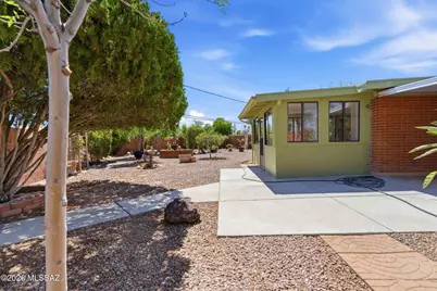 7957 E 19th Place, Tucson, AZ 85710 - Photo 32