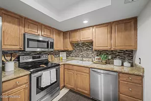 8271 N Oracle Rd, Oro Valley, AZ 85704 - Photo 12