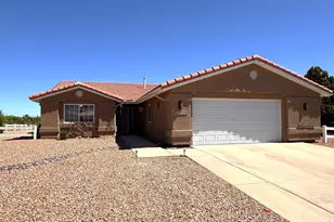 927 E Christmas Tree Ln, Pearce, AZ 85625 - Photo 1