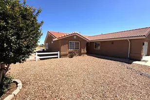 927 E Christmas Tree Ln, Pearce, AZ 85625 - Photo 4