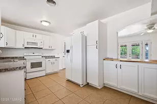 1012 S Carnegie Dr, Tucson, AZ 85710 - Photo 4