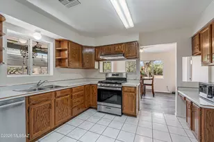 3535 E Thornberry Ln, Tucson, AZ 85739 - Photo 8