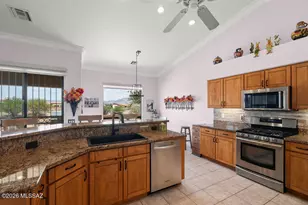 4851 S Tropicana Dr, Green Valley, AZ 85622 - Photo 14