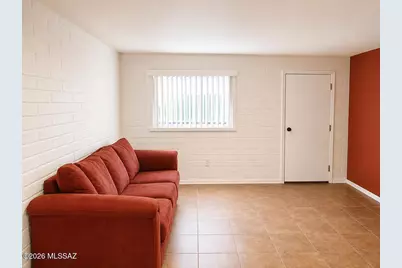 337 S Paseo Lobo #D, Green Valley, AZ 85614 - Photo 2