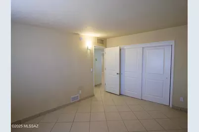 2355 E 17th Street, Tucson, AZ 85719 - Photo 8