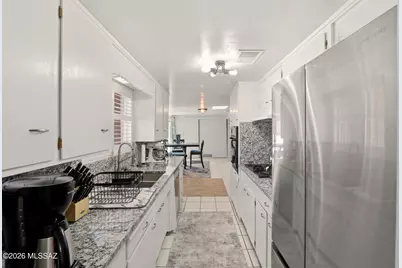 8925 E Bellevue Street, Tucson, AZ 85715 - Photo 2