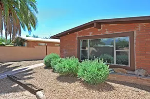 5842 E 4th St, Tucson, AZ 85711 - Photo 6