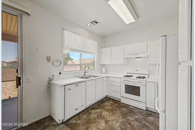 8040 W Morning Light Way, Tucson, AZ 85743 - Photo 10