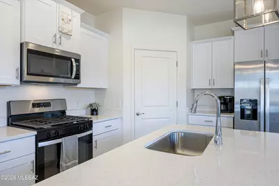 958 W Calle Las Varitas, Sahuarita, AZ 85629 - Photo 8