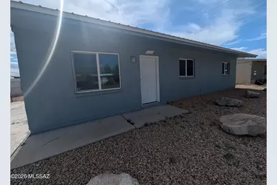 211 N Scott Avenue, Benson, AZ 85602 - Photo 2